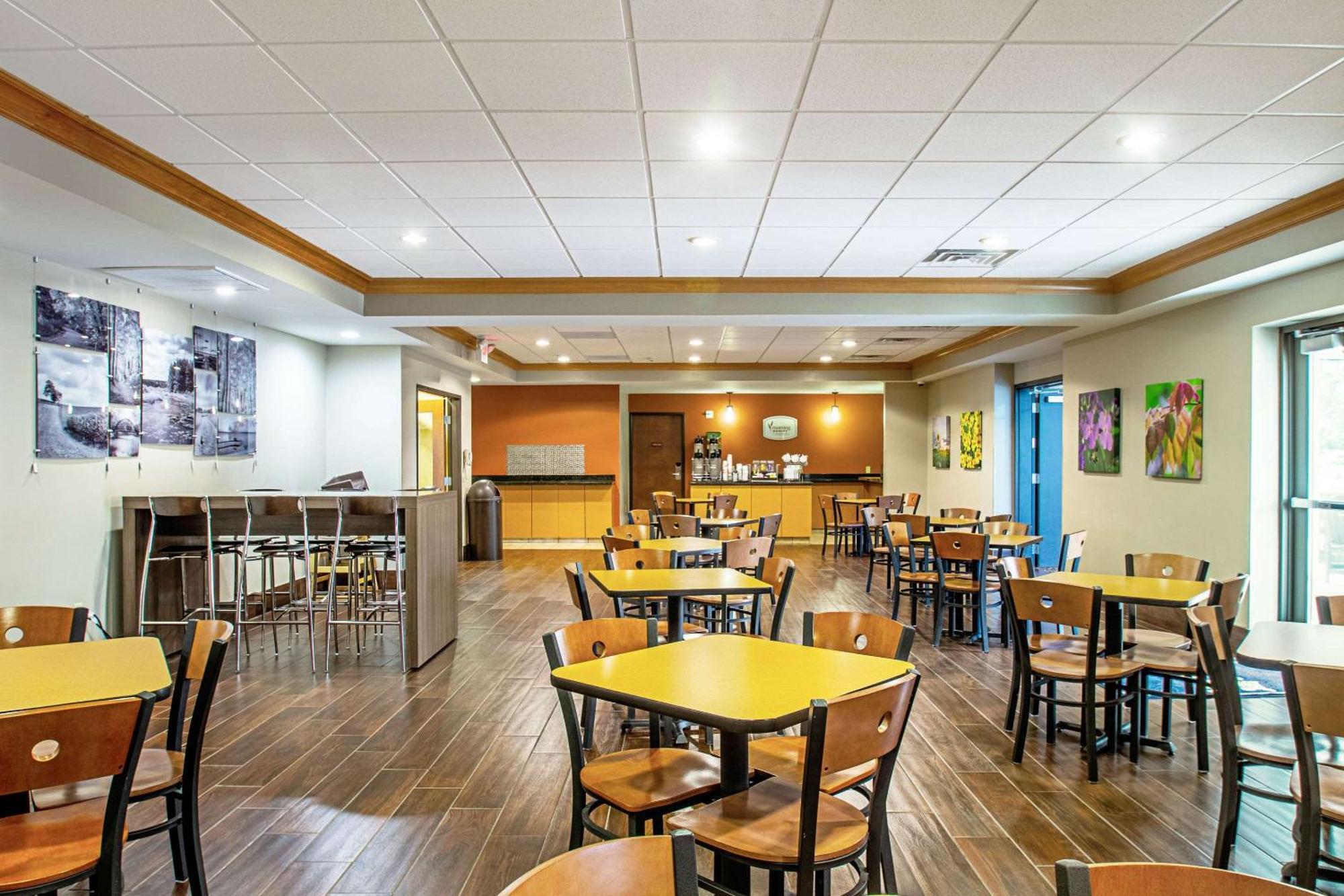Mainstay Suites Madison - Monona Экстерьер фото