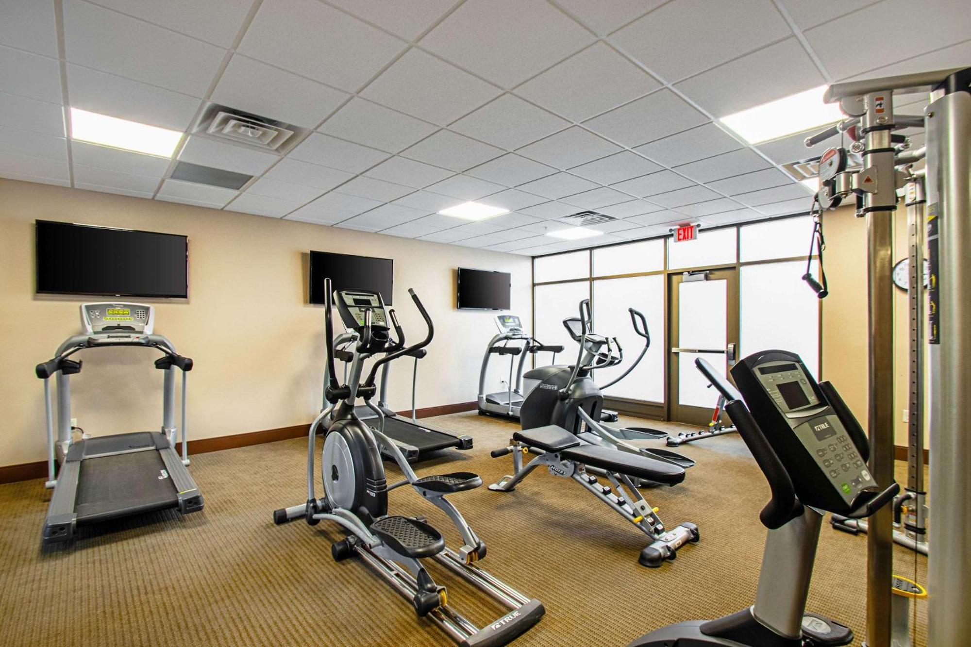 Mainstay Suites Madison - Monona Экстерьер фото