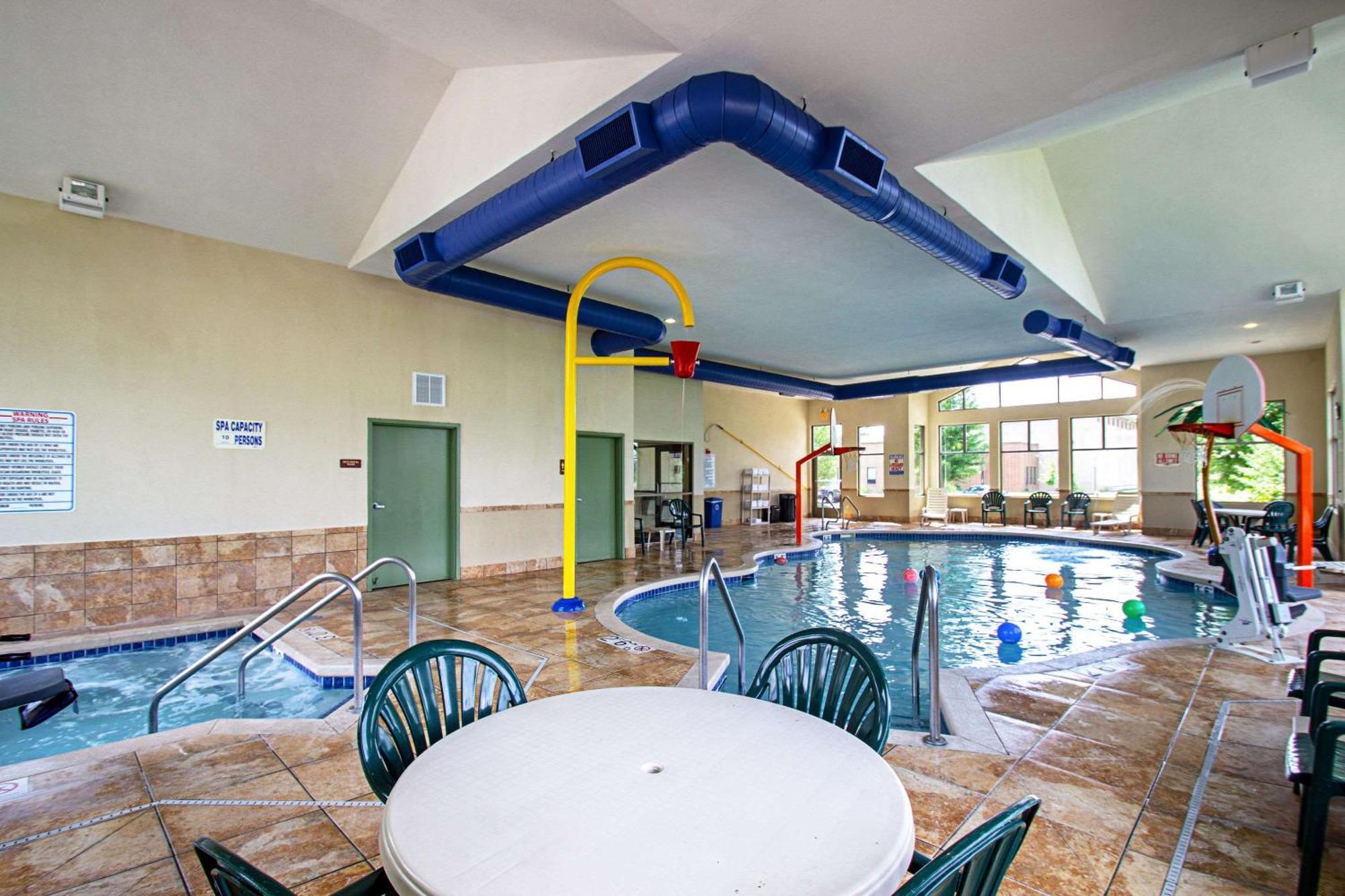Mainstay Suites Madison - Monona Экстерьер фото