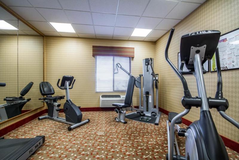 Mainstay Suites Madison - Monona Экстерьер фото