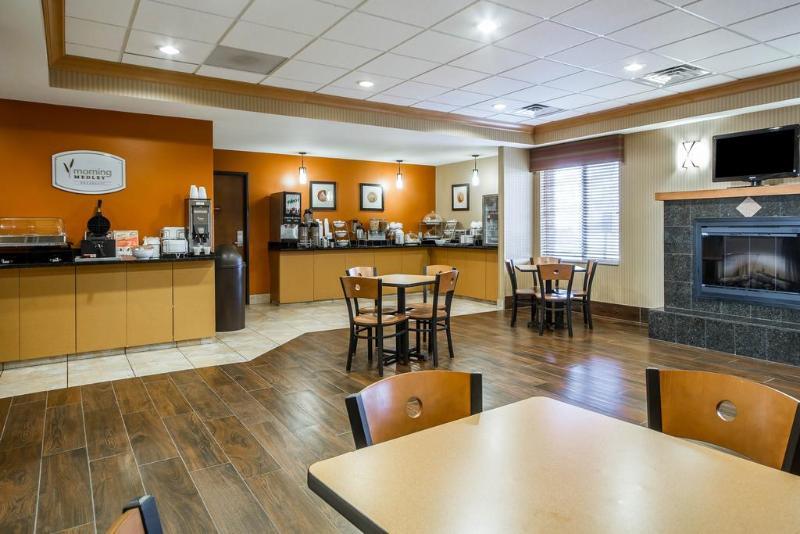 Mainstay Suites Madison - Monona Экстерьер фото