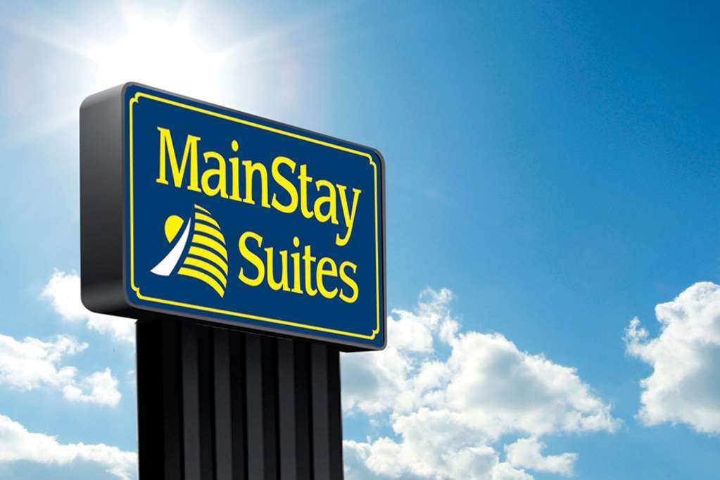 Mainstay Suites Madison - Monona Экстерьер фото